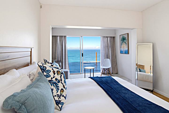 Patricia Road 40 Main bedroom